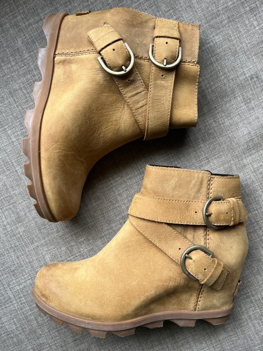 Sorel Joan of Arctic Wedge II In Camel Brown Low Booties 9.5